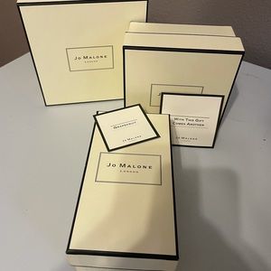 Jo Malone Fragrance Box and Medium Gift Box with Grapefruit Tag